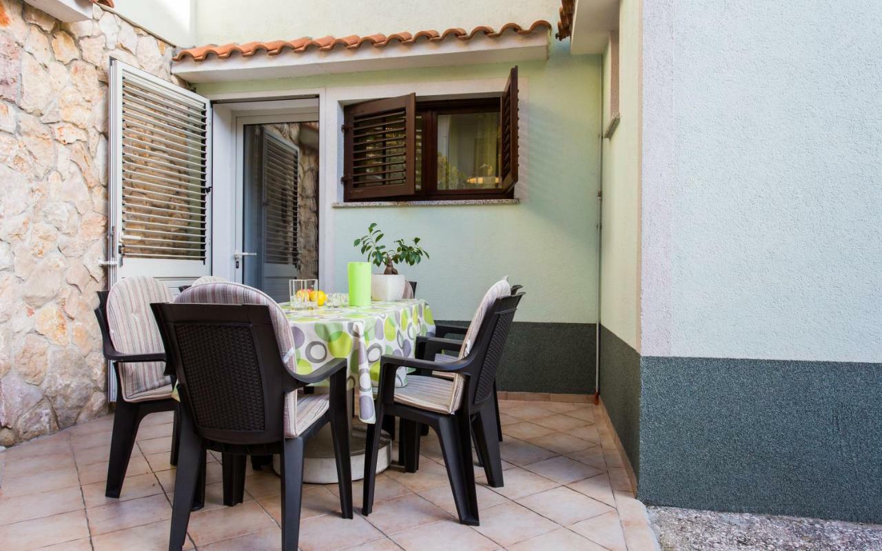 Apartments Luka 2 Baška Exterior foto
